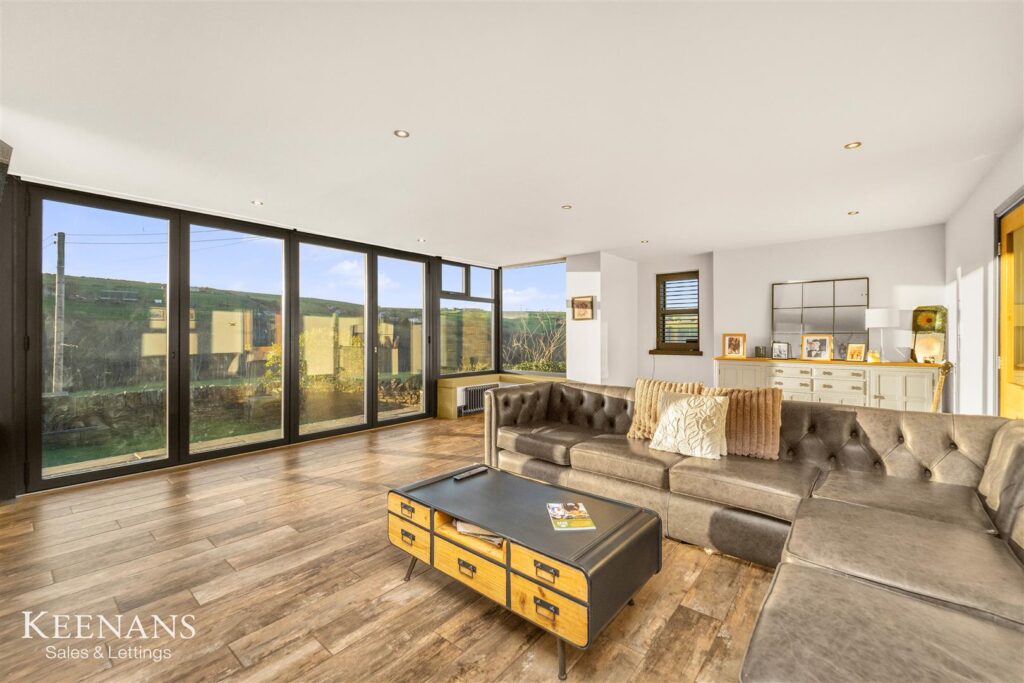 Shadlock Cote House Image